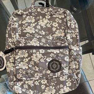 BNWT Vera Bradley 1982 Backpack